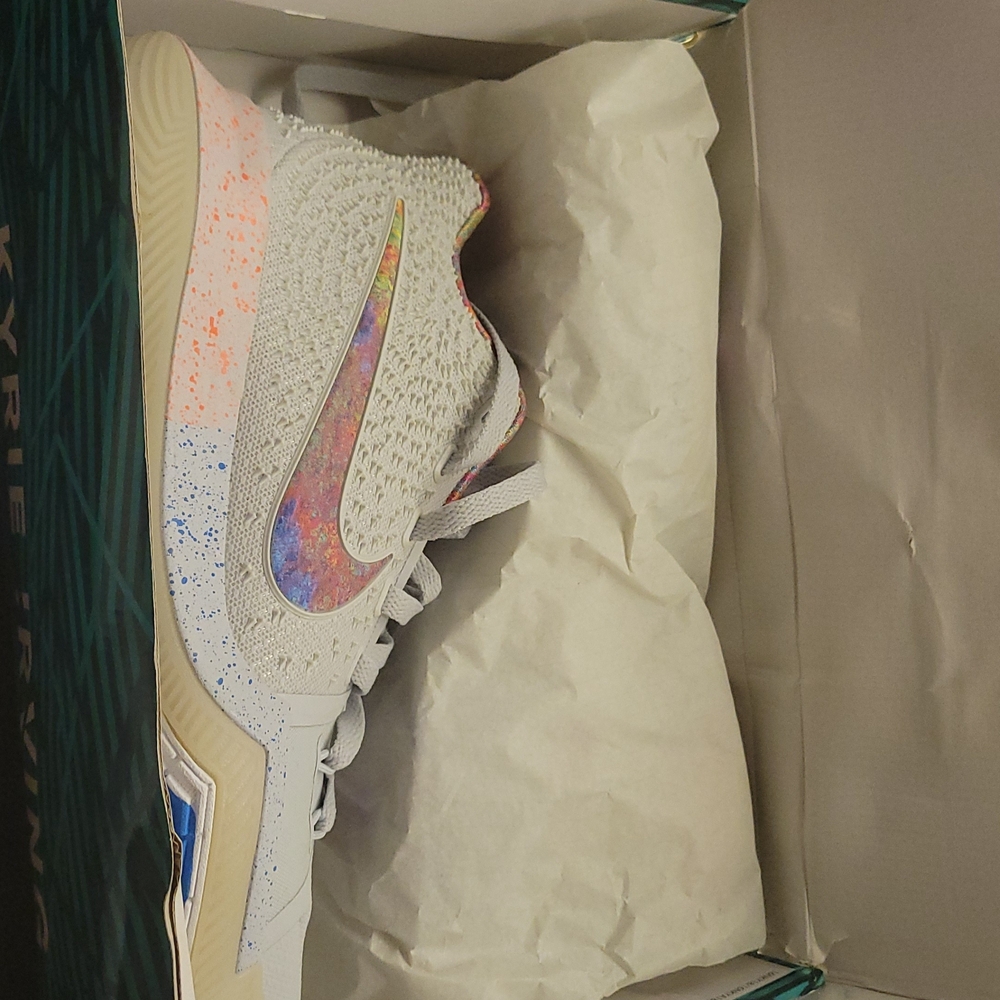 Nike Kyrie Basketball Shoes